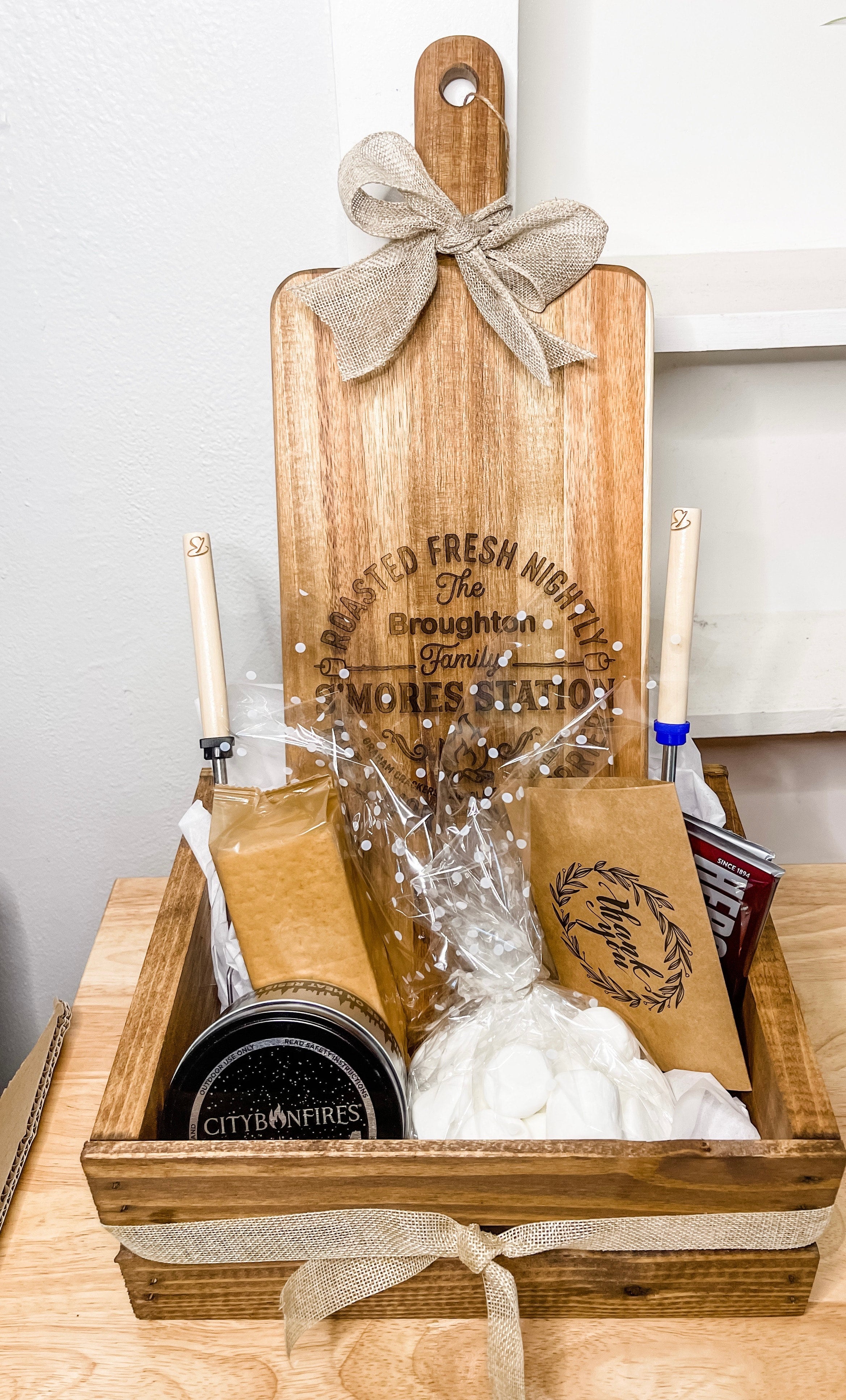 California Breezes,Gourmet Cutting Board Gift at Gift Baskets Etc